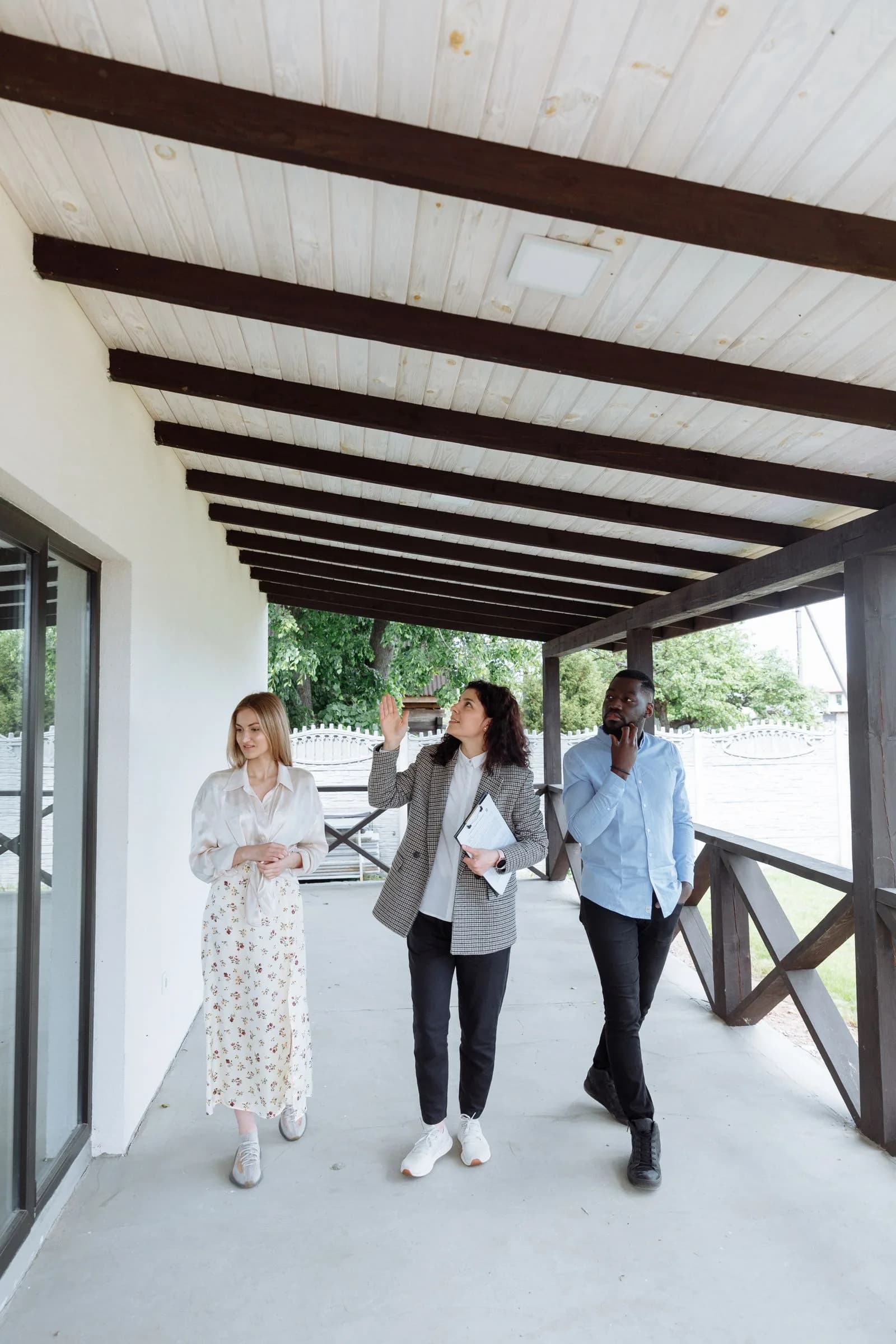Agent conducting a property walkthrough — Real Estate marketing by TML Agency